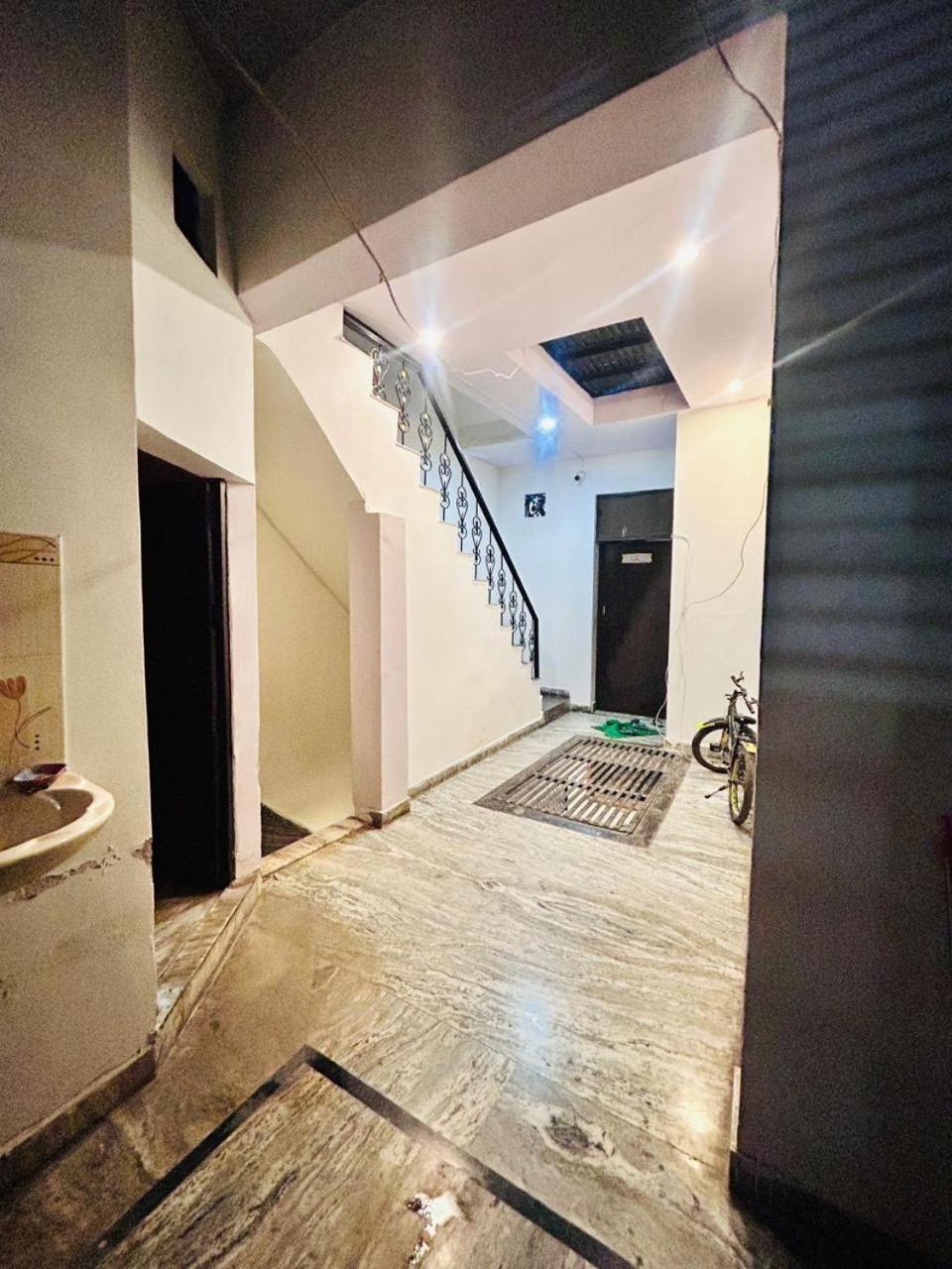 Agrawal Inn Guest House 마투라 외부 사진