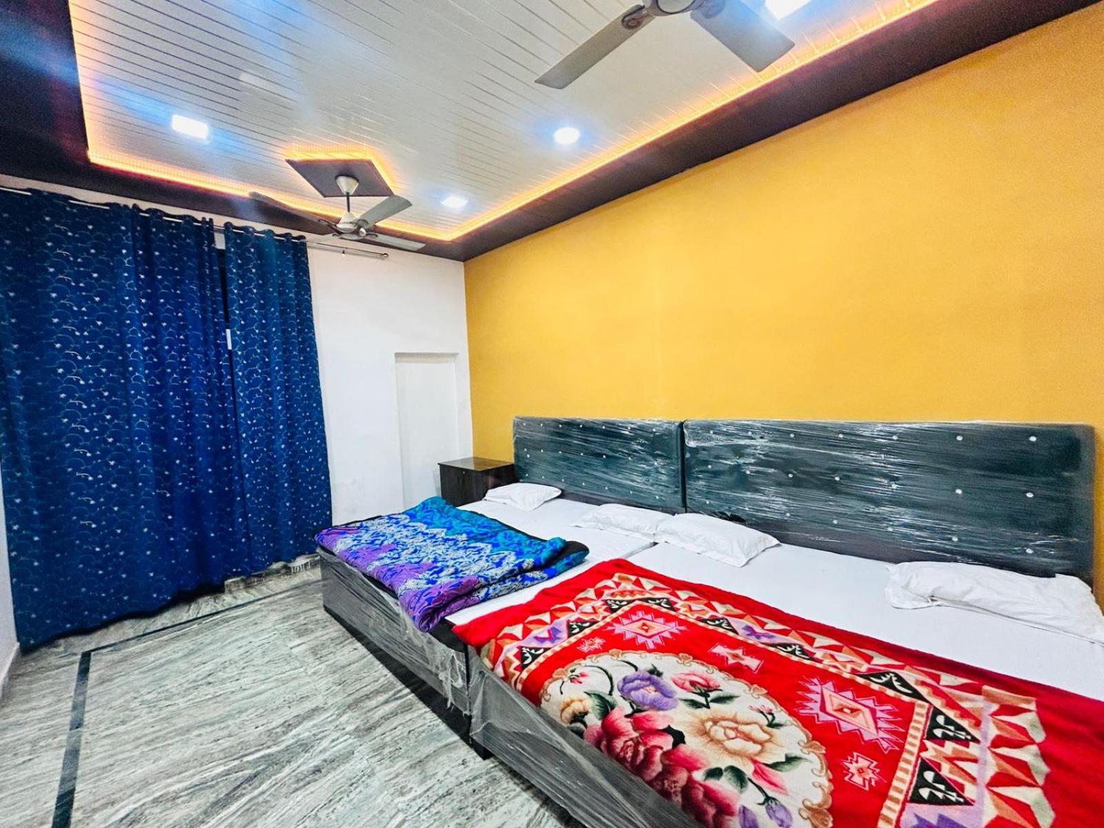 Agrawal Inn Guest House 마투라 외부 사진