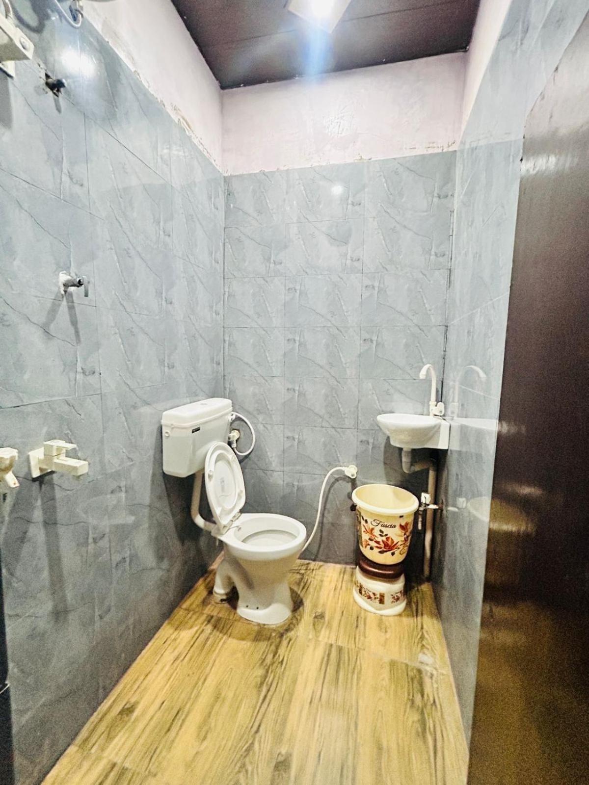 Agrawal Inn Guest House 마투라 외부 사진